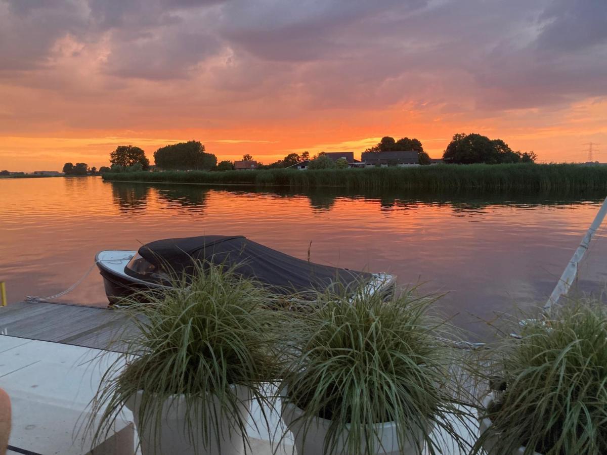 B&B Ganzendiep Aan Het Water Grafhorst Zewnętrze zdjęcie